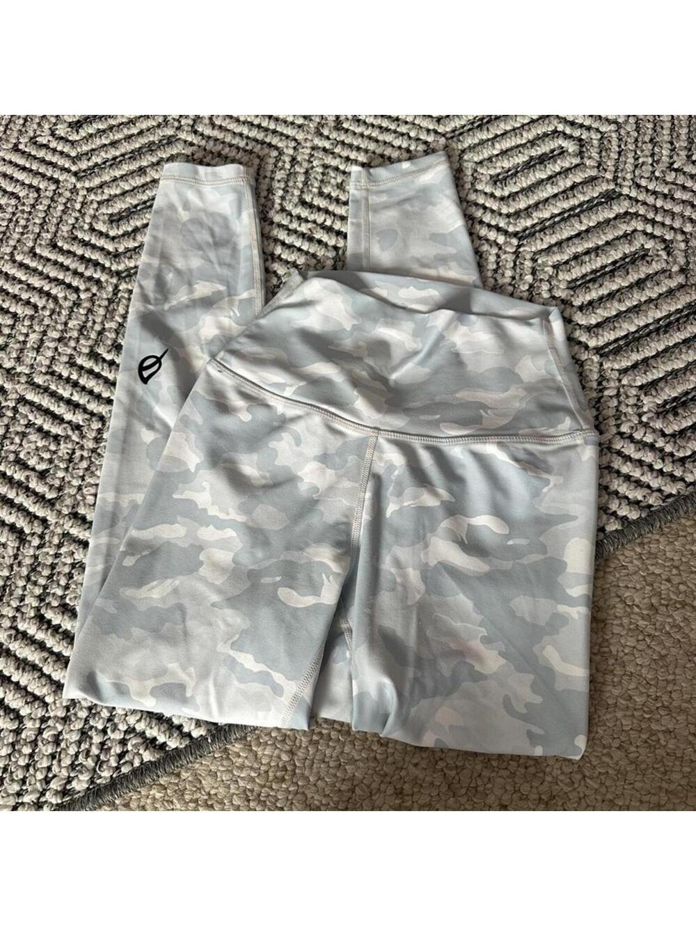 P’tula gray camo leggings